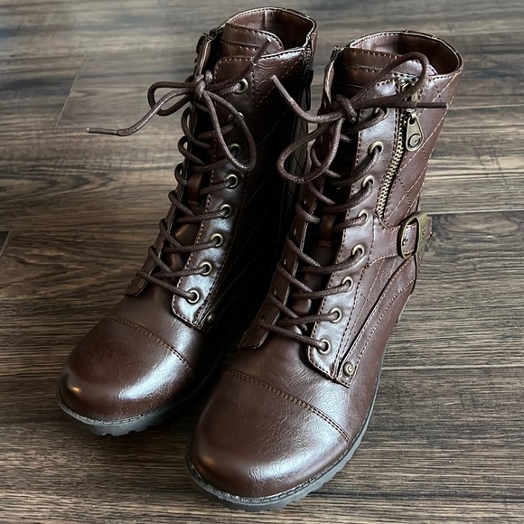 G by Guess Boots - Picture 2 of 11